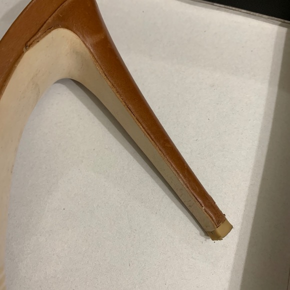 Shoes - Picture 4 of 10